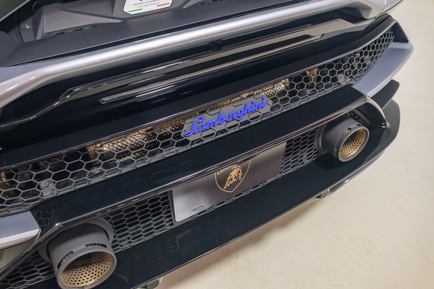 Used 2023 Lamborghini Huracan EVO RWD image 42