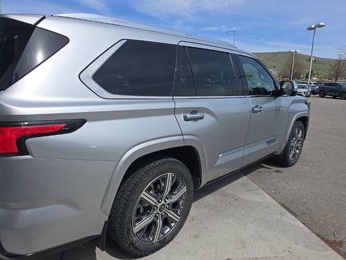 Used 2023 Toyota Sequoia Capstone AWD/4WD image 6