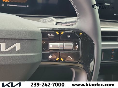 New 2026 Kia Sorento LX FWD image 23