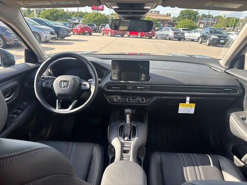 Certified 2026 Honda HR-V EX-L image 32