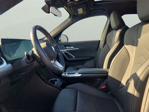 Used 2025 BMW X1 xDrive28i w/ Technology Package image 22