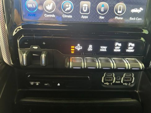 Used 2019 RAM 1500 Limited AWD/4WD image 56