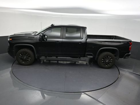 Used 2025 Chevrolet Silverado 2500 LT w/ Trail Boss Package AWD/4WD image 17