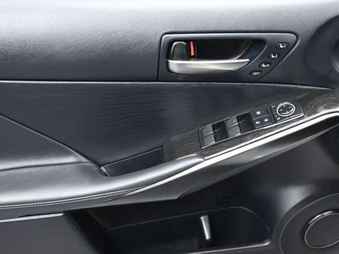 Used 2022 Lexus IS 300 w/ Premium Package RWD image 7