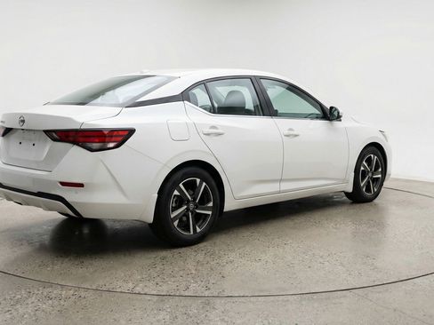Used 2025 Nissan Sentra SV image 9