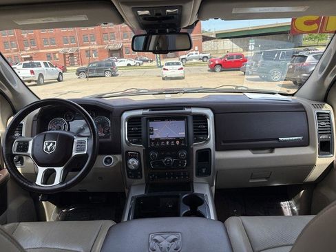 Used 2015 RAM 1500 Laramie w/ Convenience Group AWD/4WD image 16