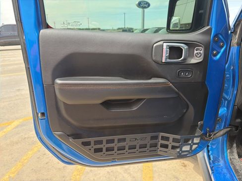 Used 2021 Jeep Gladiator Mojave AWD/4WD image 13