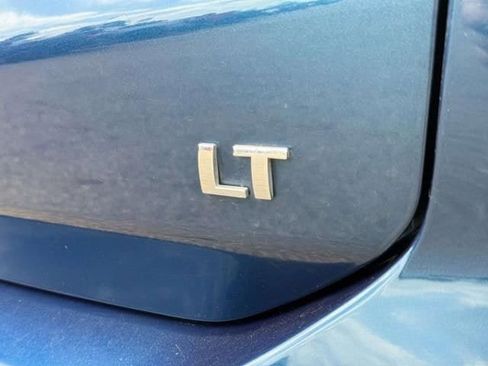 Used 2019 Chevrolet Equinox LT w/ Driver Convenience Package FWD image 7