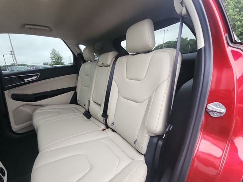 Used 2020 Ford Edge Titanium AWD/4WD image 14