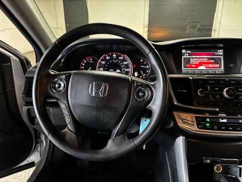Used 2013 Honda Accord Sport image 12