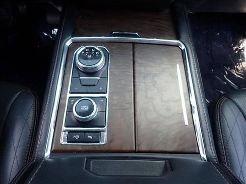 Used 2020 Ford Expedition Platinum AWD/4WD image 23