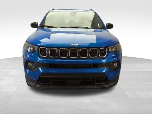 Used 2023 Jeep Compass Latitude AWD/4WD image 9