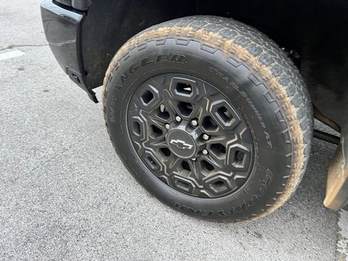 Certified 2024 Chevrolet Silverado 2500 LTZ w/ LTZ Plus Package image 12