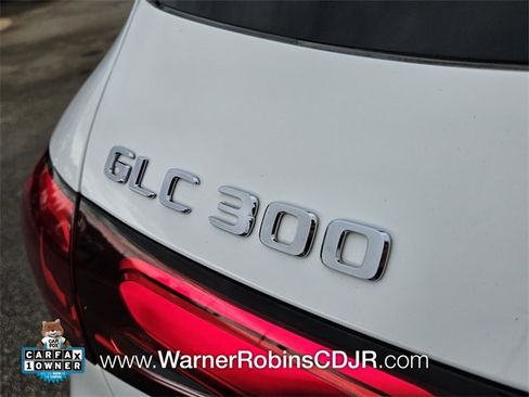 Used 2024 Mercedes-Benz GLC 300 image 11