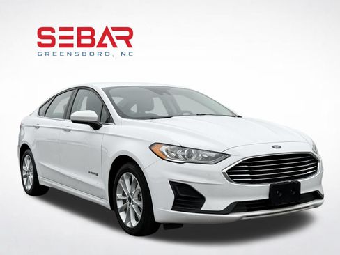 Used 2019 Ford Fusion SE FWD image 5