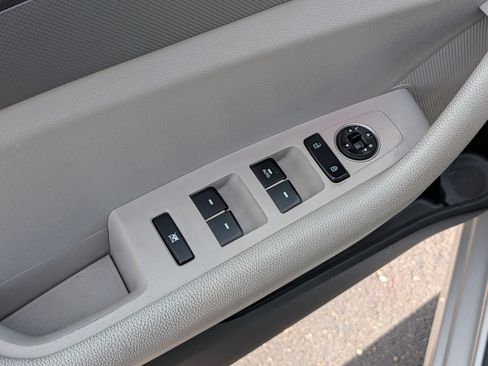 Used 2018 Hyundai Sonata SE FWD image 19