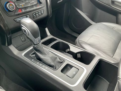 Used 2018 Ford Escape Titanium w/ Ford Safe & Smart Package image 13