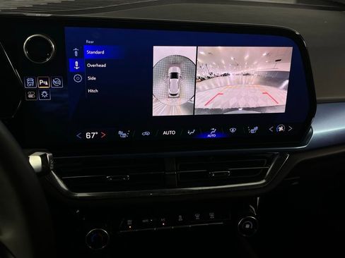 Used 2024 Chevrolet Equinox EV LT image 15