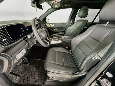 Certified 2025 Mercedes-Benz GLS 450 4MATIC image 23