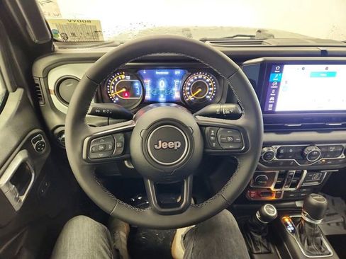 New 2025 Jeep Gladiator Willys image 14