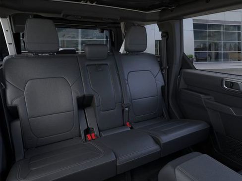 New 2025 Ford Bronco Badlands image 11