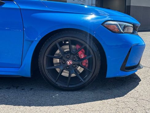 Used 2023 Honda Civic Type R image 2