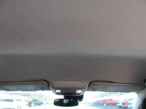 Used 2022 Buick Envision Preferred FWD image 18