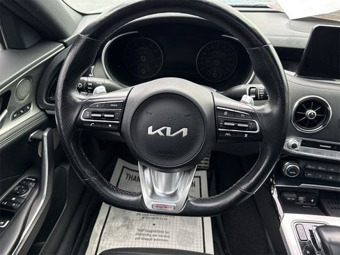 Used 2022 Kia Stinger GT2 image 11