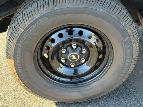 Used 2022 Ford Bronco Black Diamond image 4