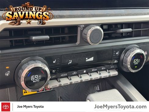 Used 2025 Toyota Tacoma Limited image 19