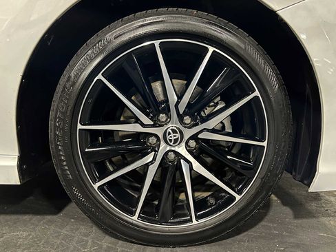 Used 2023 Toyota Camry SE w/ Cold Weather Package image 9