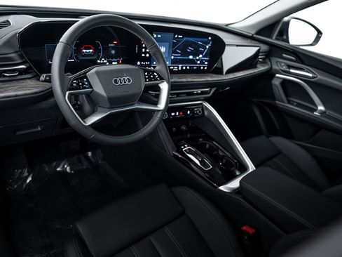 New 2025 Audi Q5 Premium Plus image 9