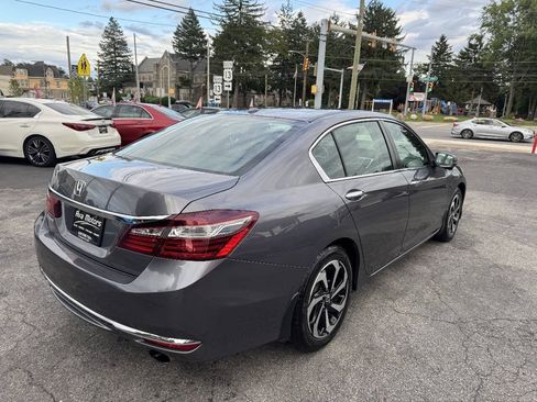 Used 2017 Honda Accord EX image 5