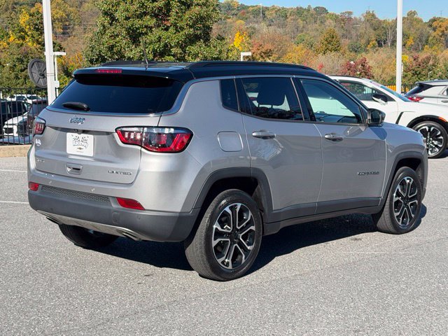 Used 2023 Jeep Compass Limited AWD/4WD image 12