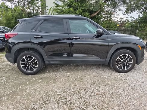 Used 2025 Chevrolet TrailBlazer LT AWD/4WD image 5