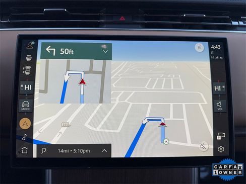 Used 2025 Land Rover Range Rover Long Wheelbase SE image 16