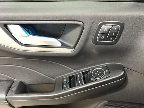 Used 2023 Ford Escape Platinum w/ Premium Technology Package image 11