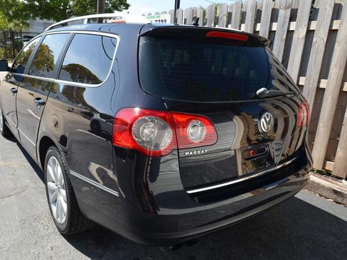 Used 2010 Volkswagen Passat Komfort image 12