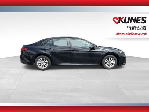 Used 2025 Toyota Camry LE FWD image 3