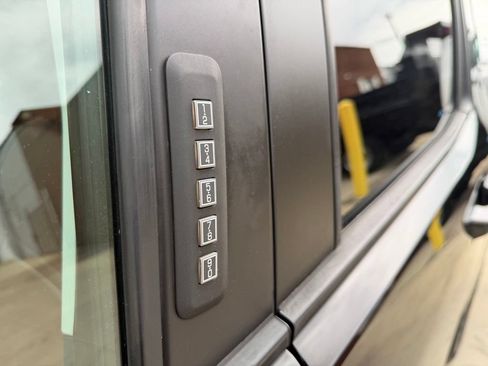 Used 2022 Ford Maverick Lariat FWD image 14