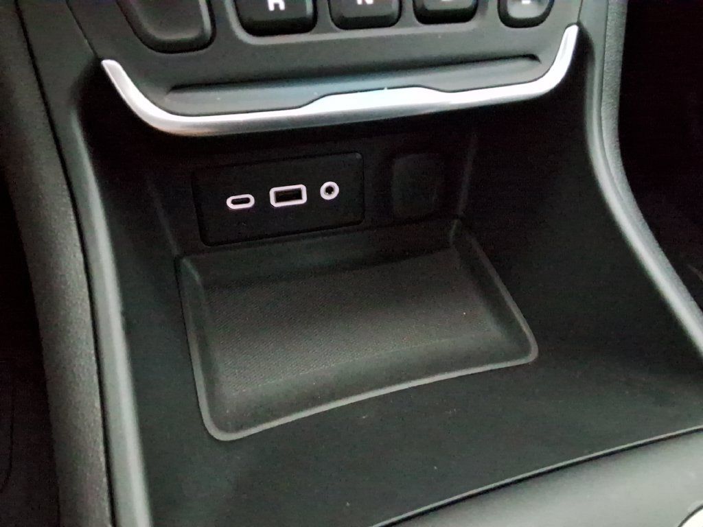 Used 2019 GMC Terrain SLE w/ LPO, Floor Liner Package AWD/4WD image 34