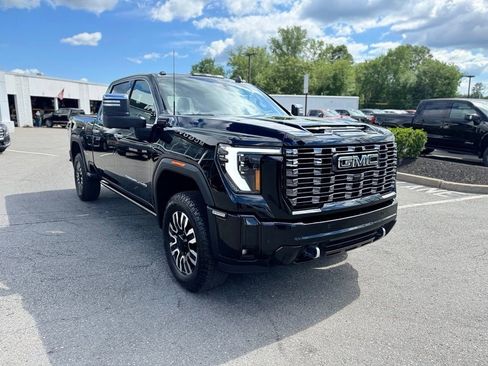 Used 2025 GMC Sierra 2500 Denali Ultimate AWD/4WD image 8