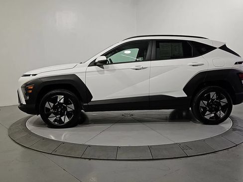 Certified 2025 Hyundai Kona SEL AWD/4WD image 2