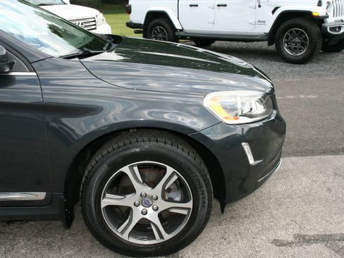 Used 2015 Volvo XC60 T6 w/ Protection Package AWD/4WD image 22