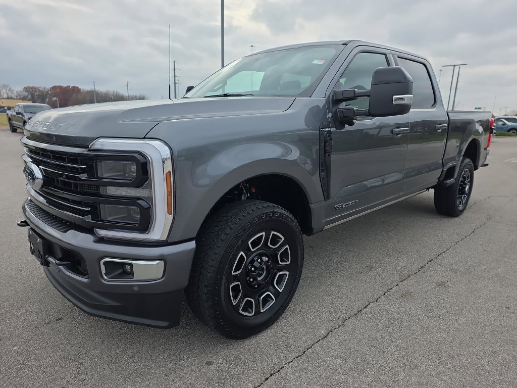 Used 2025 Ford F250 Platinum AWD/4WD image 3