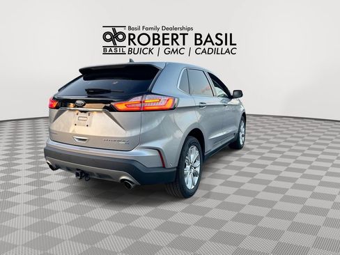 Used 2020 Ford Edge Titanium w/ Equipment Group 301A AWD/4WD image 8