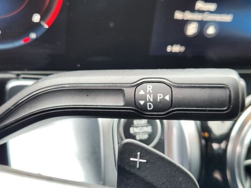 Used 2023 Mercedes-Benz GLB 250 4MATIC image 13