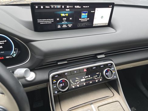 Used 2024 Genesis GV80 3.5T w/ Prestige Package image 46