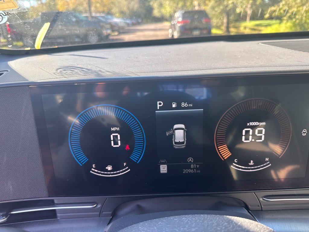 Used 2025 Hyundai Kona SE FWD image 1