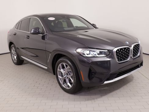Used 2025 BMW X4 xDrive30i AWD/4WD image 7